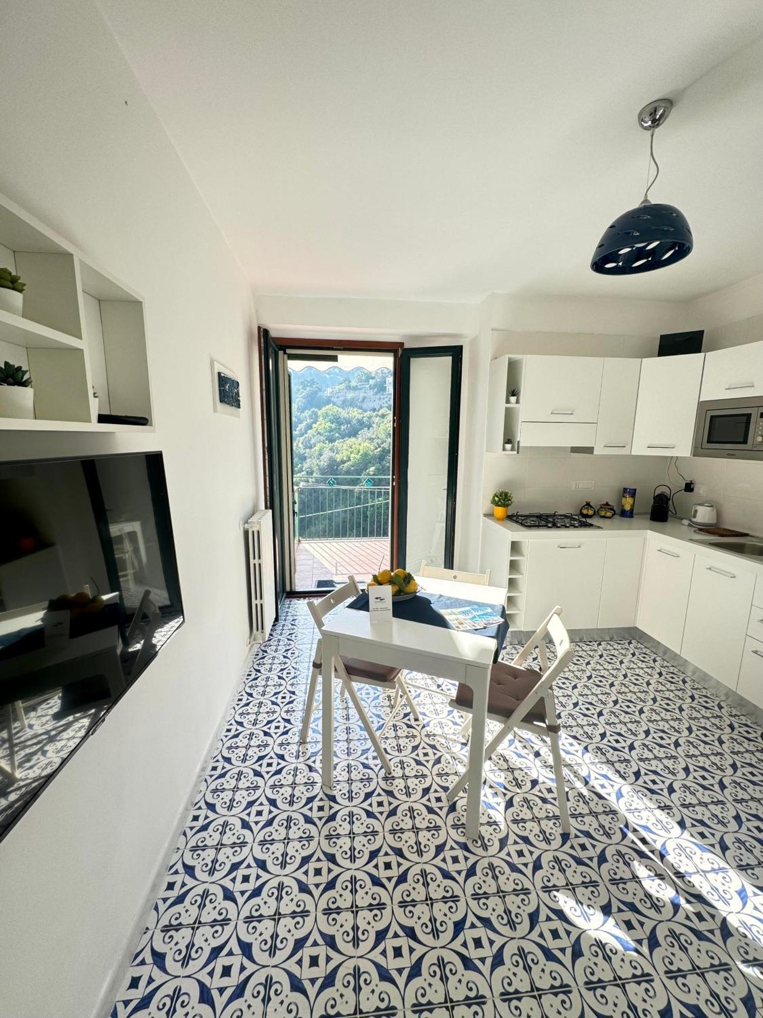 Apartmán Panoramic Flat Amalfi Coast - Sea View 1 Vietri Exteriér fotografie